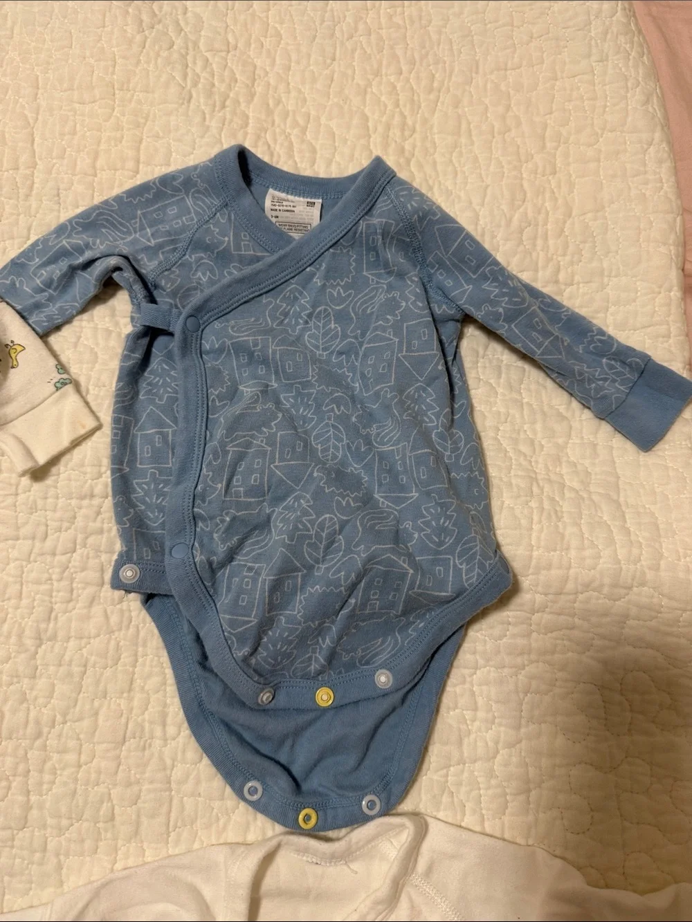 Uniqlo Mixed Color Kids One-Piece Bodysuits - Soft Cotton Wrap Style (4 Pack)
